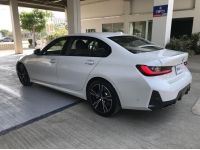 BMW 330Li M Sport  ฐานล้อยาว เบลชิน ปี 2023 สีขาว รูปที่ 7